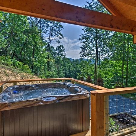 Bryson City Studio With Hot Tub - Near Nantahala! Ngoại thất bức ảnh