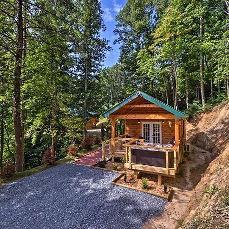 Bryson City Studio With Hot Tub - Near Nantahala! Ngoại thất bức ảnh