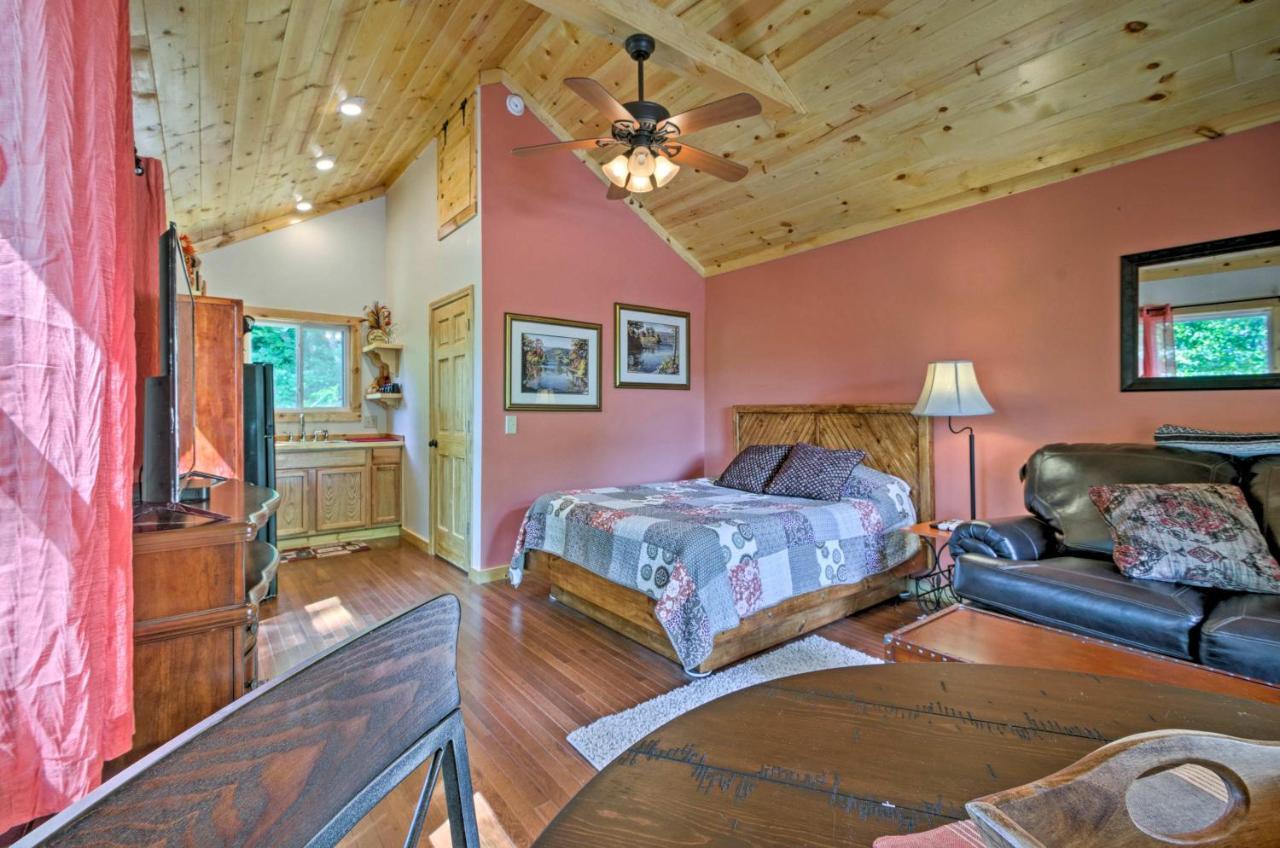 Bryson City Studio With Hot Tub - Near Nantahala! Ngoại thất bức ảnh