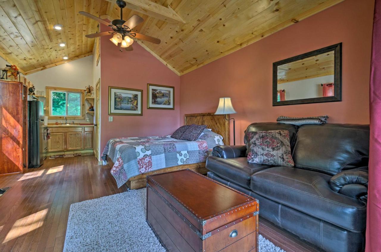 Bryson City Studio With Hot Tub - Near Nantahala! Ngoại thất bức ảnh
