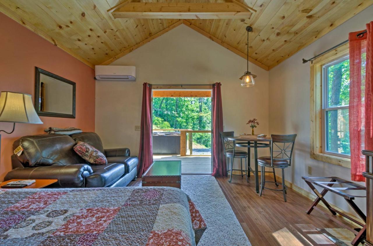 Bryson City Studio With Hot Tub - Near Nantahala! Ngoại thất bức ảnh