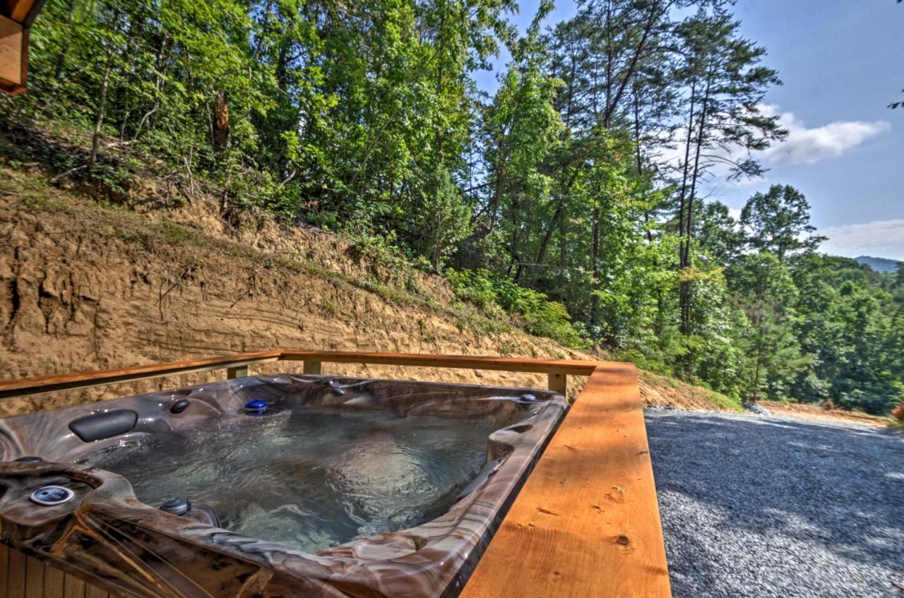 Bryson City Studio With Hot Tub - Near Nantahala! Ngoại thất bức ảnh