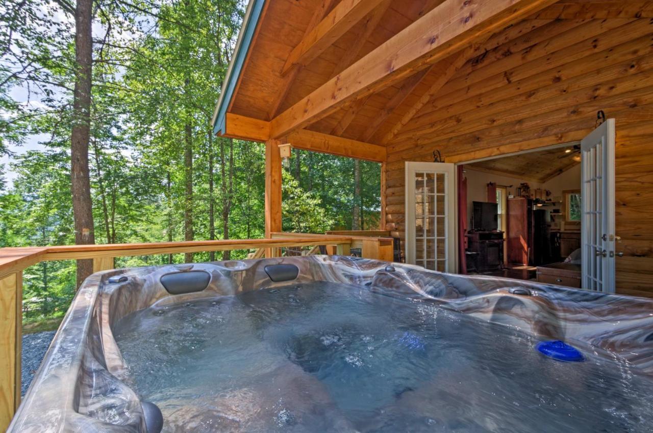 Bryson City Studio With Hot Tub - Near Nantahala! Ngoại thất bức ảnh