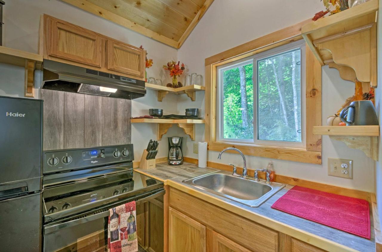 Bryson City Studio With Hot Tub - Near Nantahala! Ngoại thất bức ảnh