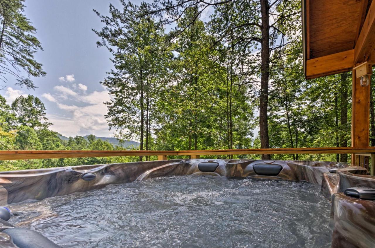 Bryson City Studio With Hot Tub - Near Nantahala! Ngoại thất bức ảnh