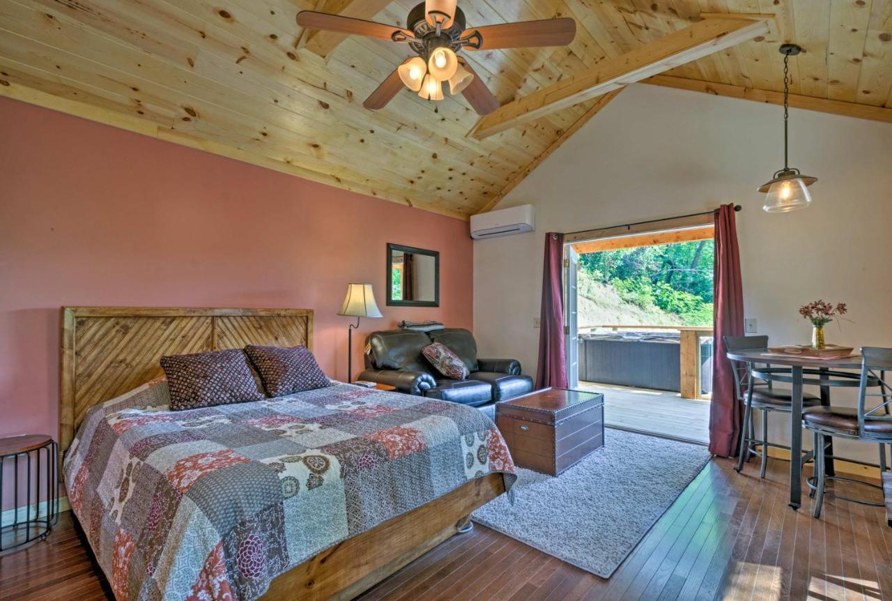 Bryson City Studio With Hot Tub - Near Nantahala! Ngoại thất bức ảnh